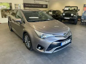 Toyota Avensis 2015